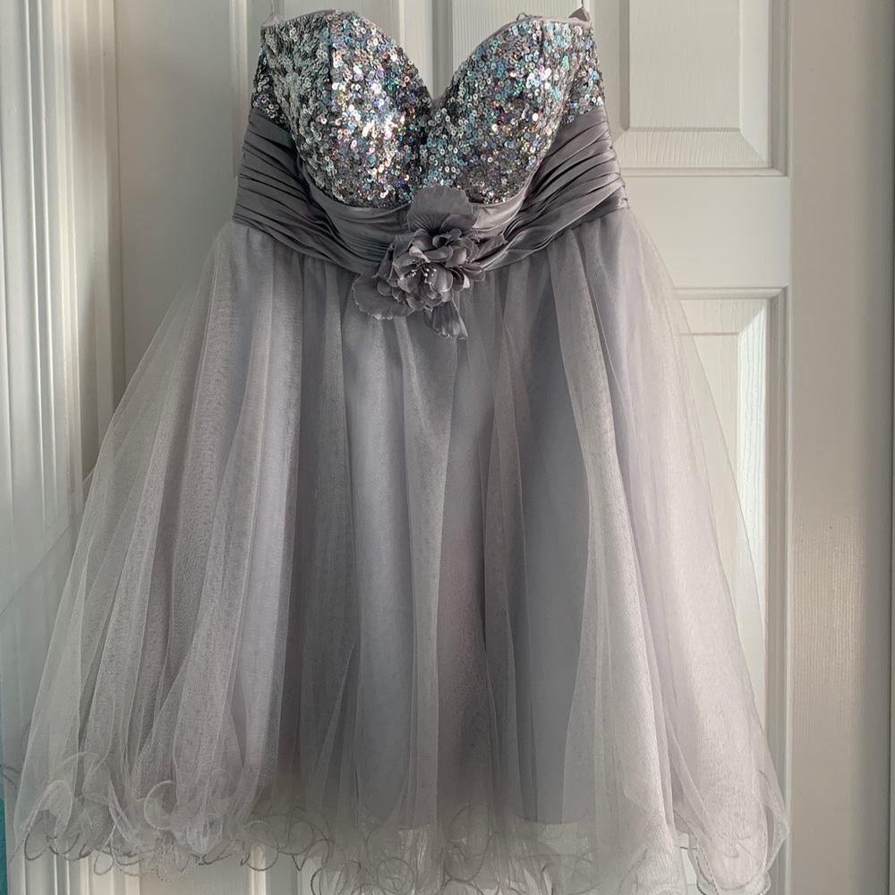 Let’s Fashion dress! Grey in XS